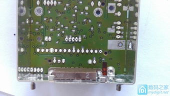 摩托羅拉軍刀對講機(jī)拆解維修 美國軍用通信設(shè)備的內(nèi)部探秘